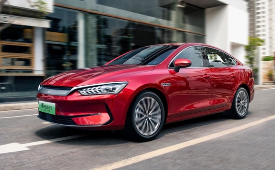 El sedán familiar eléctrico puro más vendido de BYD, Qin más EV, tiene un alcance de 500KM