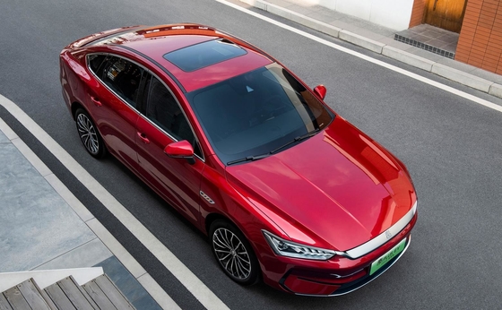 El sedán familiar eléctrico puro más vendido de BYD, Qin más EV, tiene un alcance de 500KM
