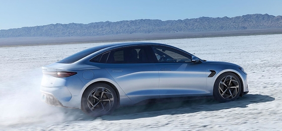 Rango eléctrico puro de BYD 650km Alto rendimiento 4WD Coupé sello