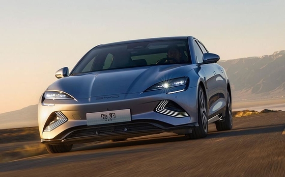 Rango eléctrico puro de BYD 650km Alto rendimiento 4WD Coupé sello