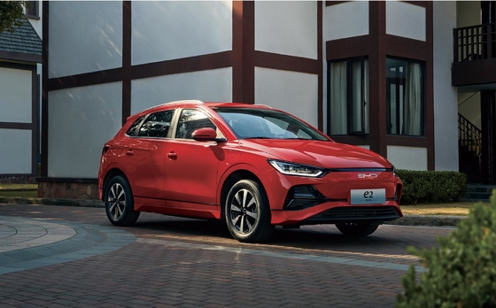 Hecho en China con un alcance de 405KM, 2023 BYD e2 sedán eléctrico puro coche compartido
