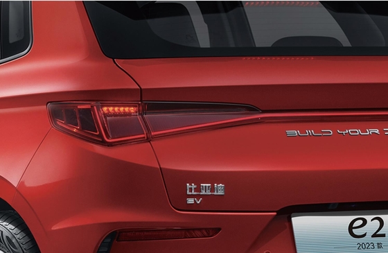 Hecho en China con un alcance de 405KM, 2023 BYD e2 sedán eléctrico puro coche compartido