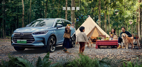 Benchmark de rendimiento: potencia híbrida con una autonomía de 121 km, tracción delantera de lujo BYD SUV Tang DMI
